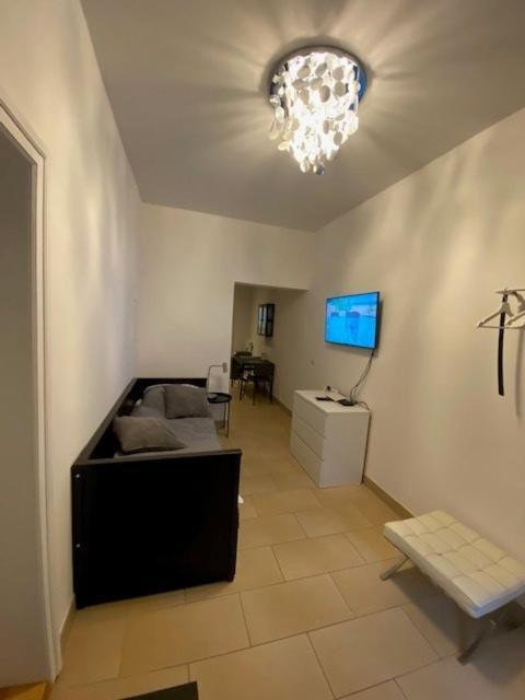 Studio Apartment Im Palais Fleur Blanche Потсдам Екстер'єр фото